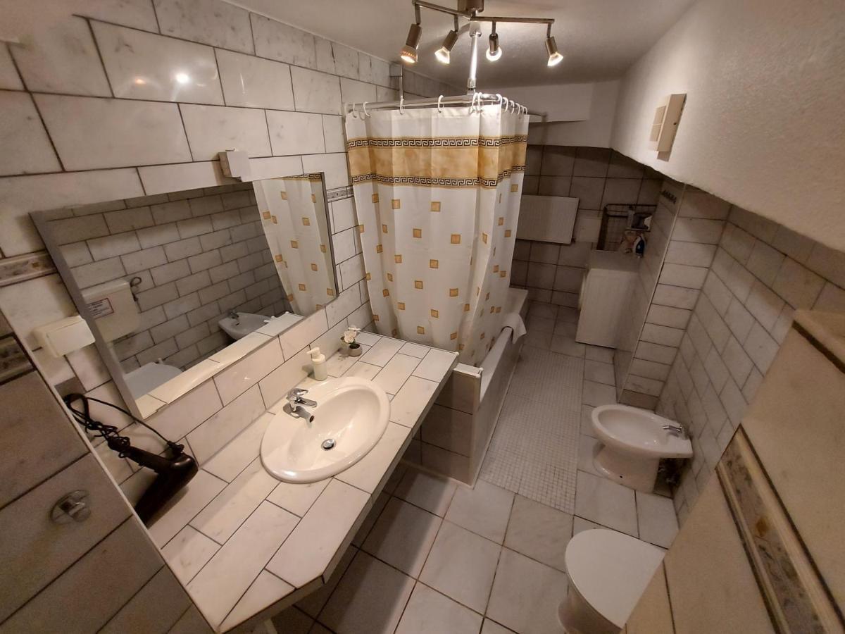 Basement Apartment Köln Ngoại thất bức ảnh